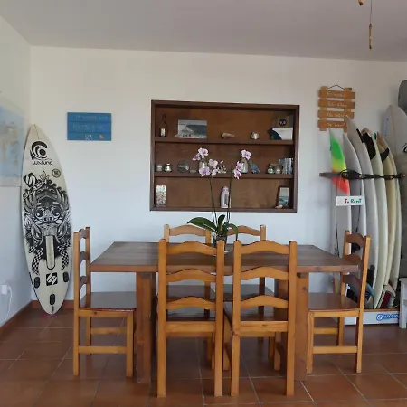 Warung בית הארחה *