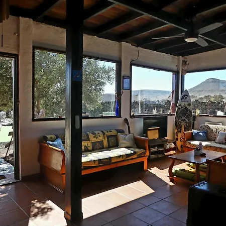 Warung בית הארחה