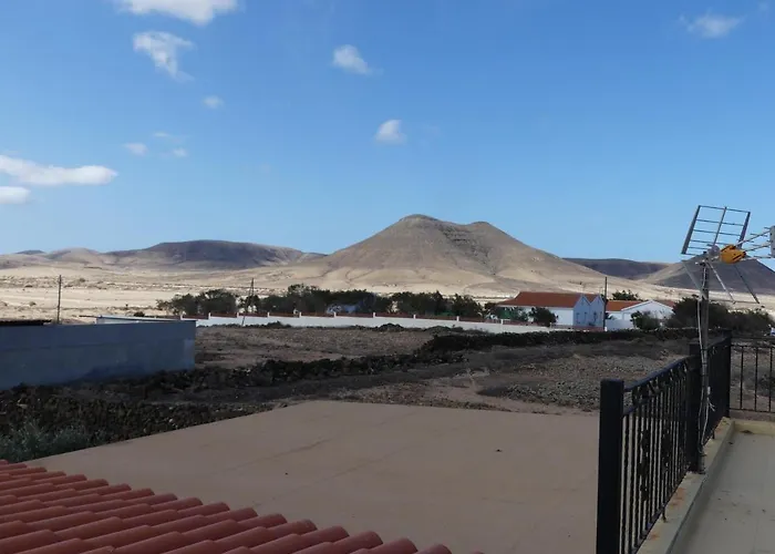 Warung Πανσιόν *